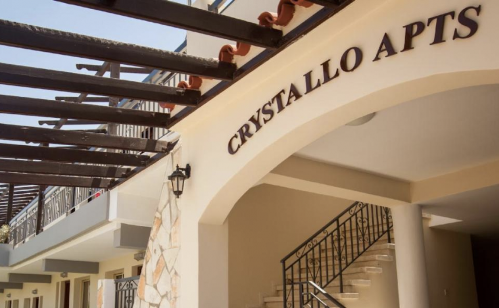 Crystallo Apartments 2*