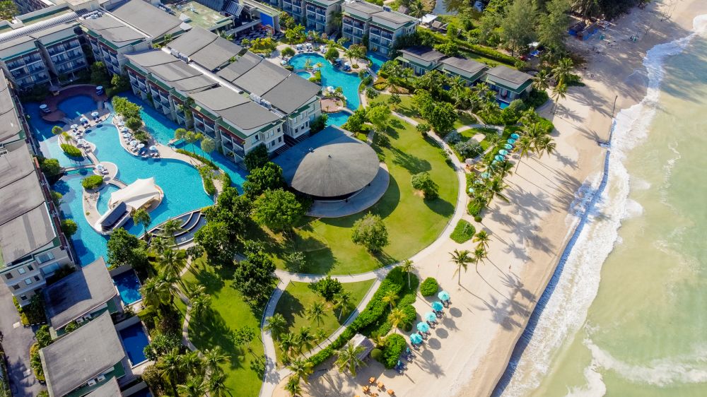 Le Meridien Khao Lak Beach 5*