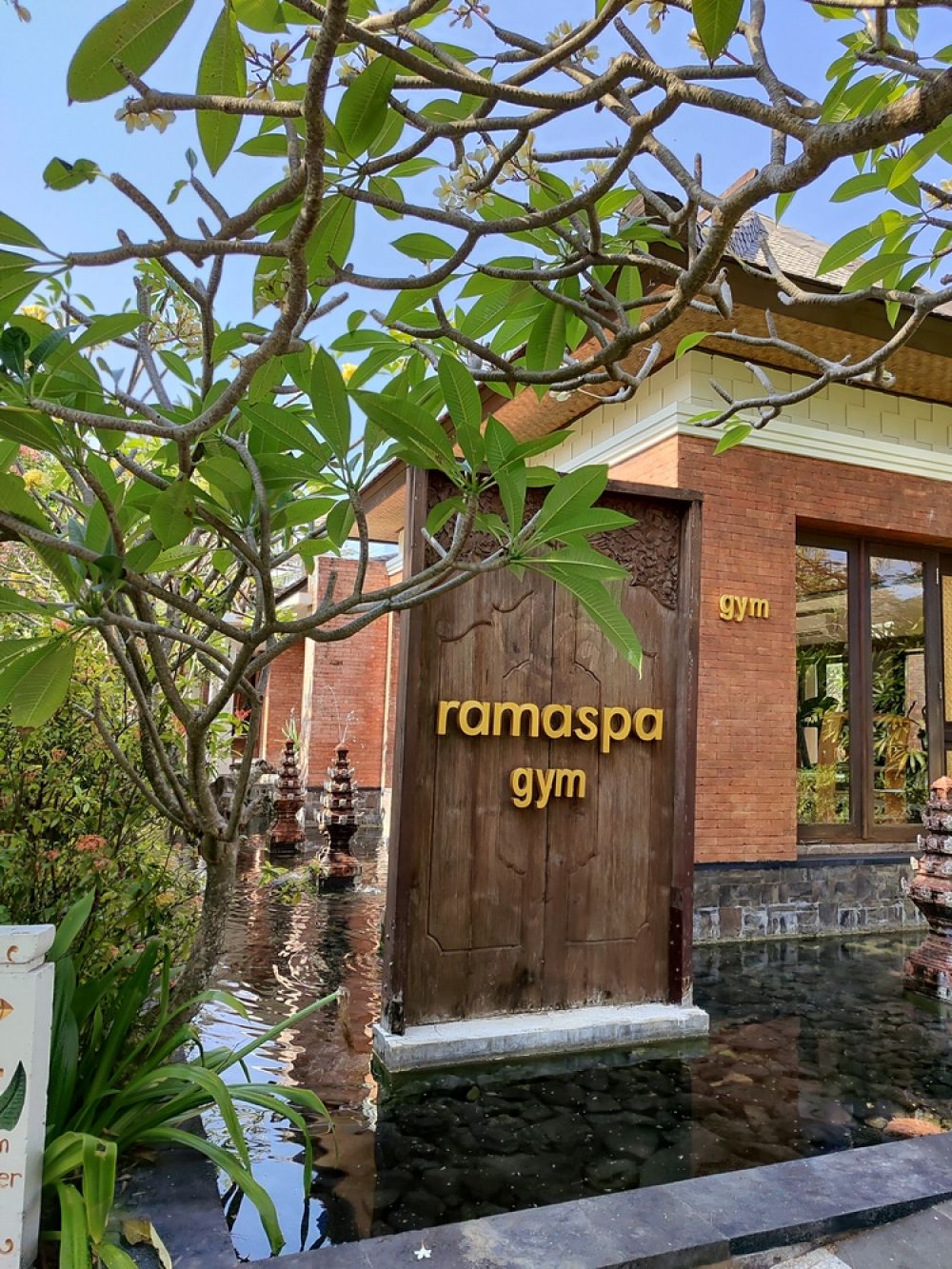 Rama Beach Resort and Villas 4*