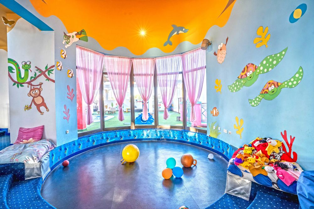 Park Regency (ex. Hyatt Regency) 5*