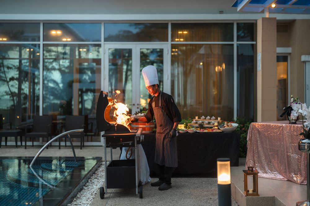 Splash Beach Resort Maikhao Phuket 5*