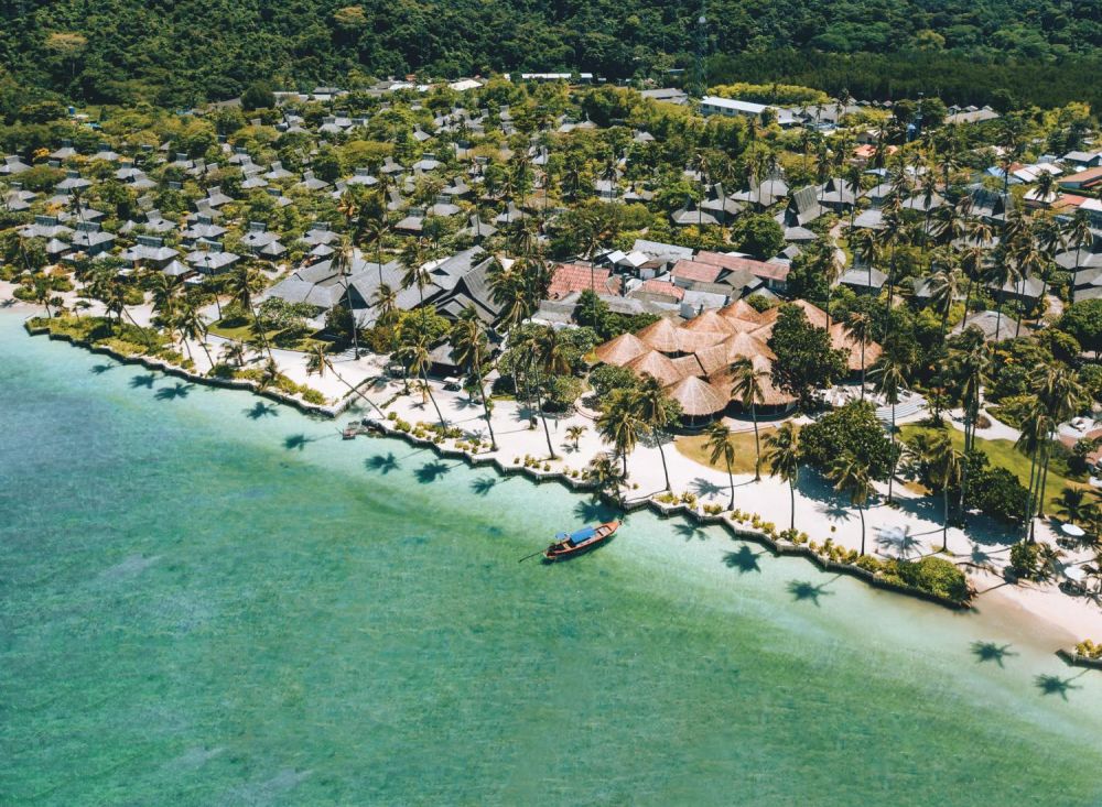 Saii Phi Phi Island Village (ex. Phi Phi Island Village Beach Resort) 4+