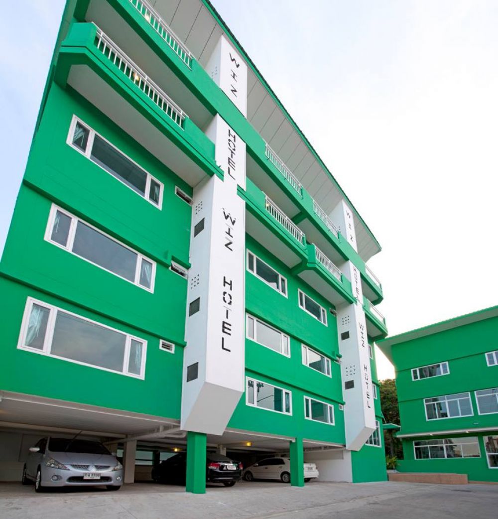 Wiz Hotel 3*