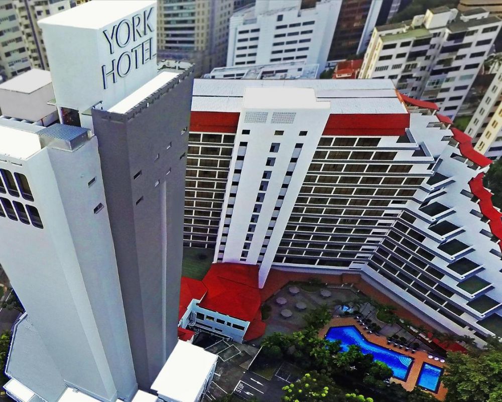 York Hotel Singapore 4*