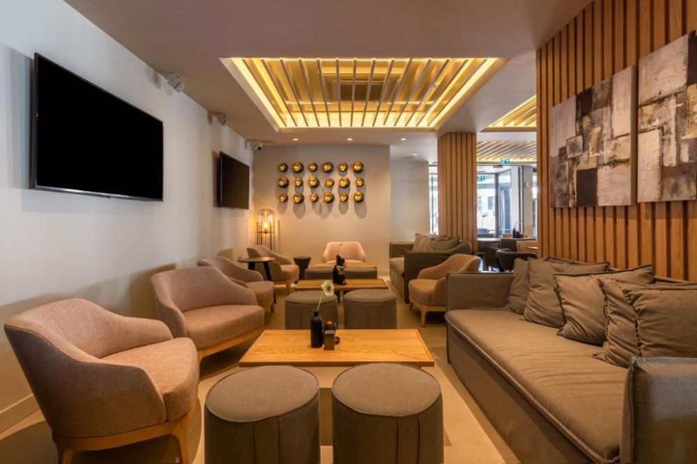 Liquid Hotel 