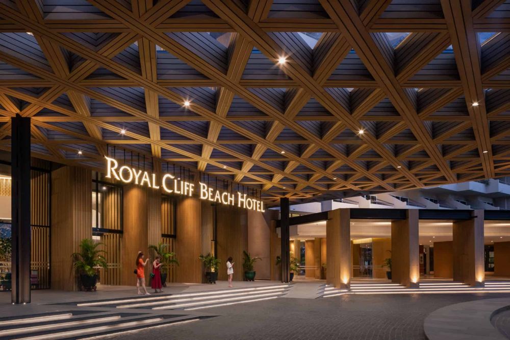 Royal Cliff Beach Hotel 5*