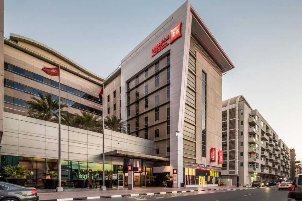 Ibis Mall of the Emirates 2*