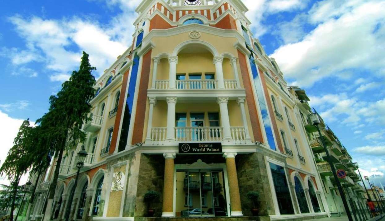 Batumi World Palace 4*