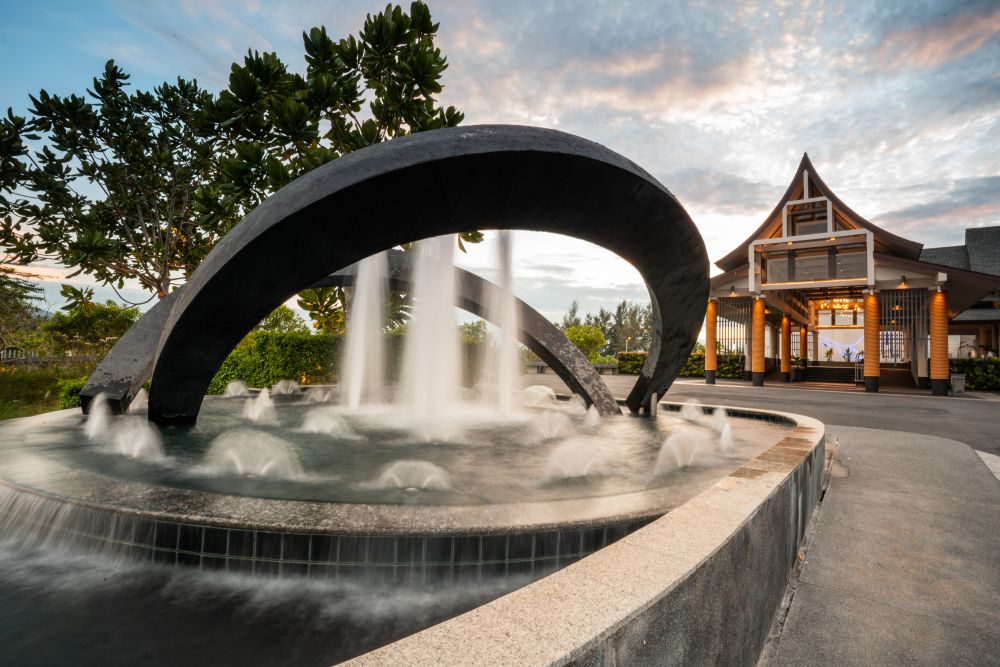 Le Meridien Khao Lak Beach 5*