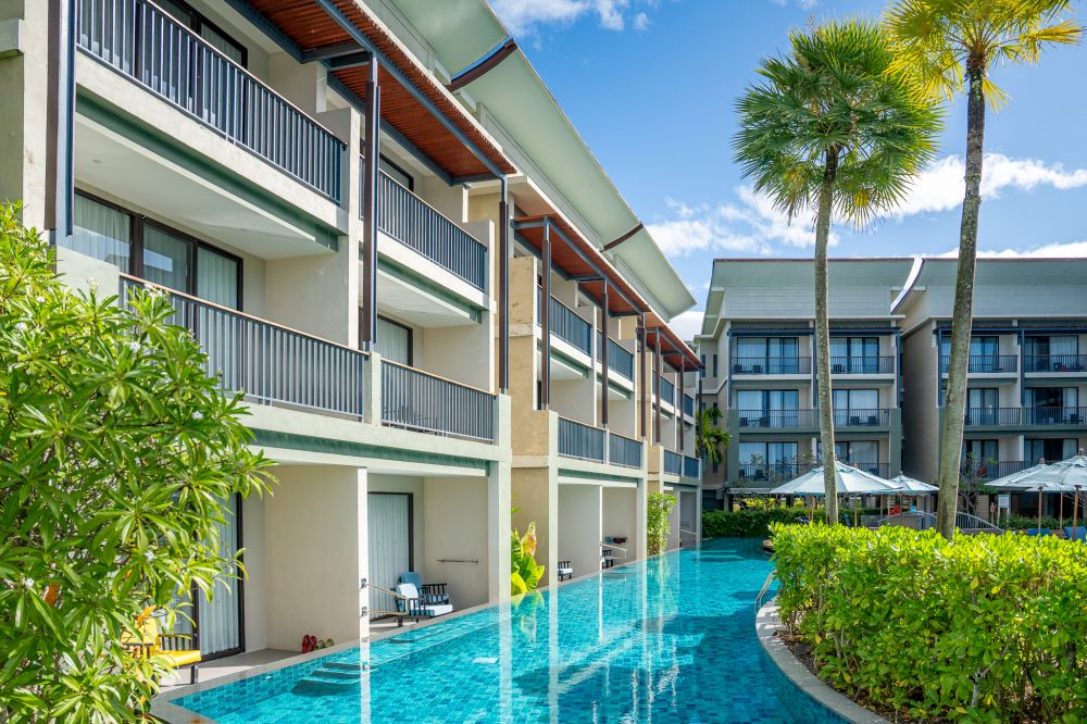 Le Meridien Khao Lak Beach 5*