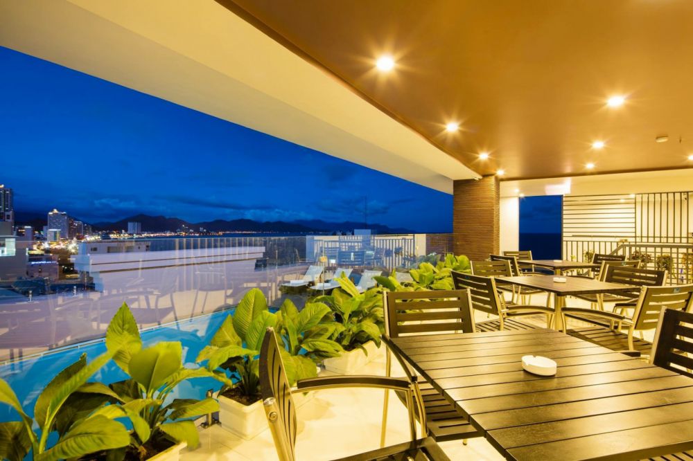 Meriton Nha Trang Hotel 4*