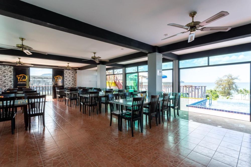 7Q Patong Beach Hotel 3*