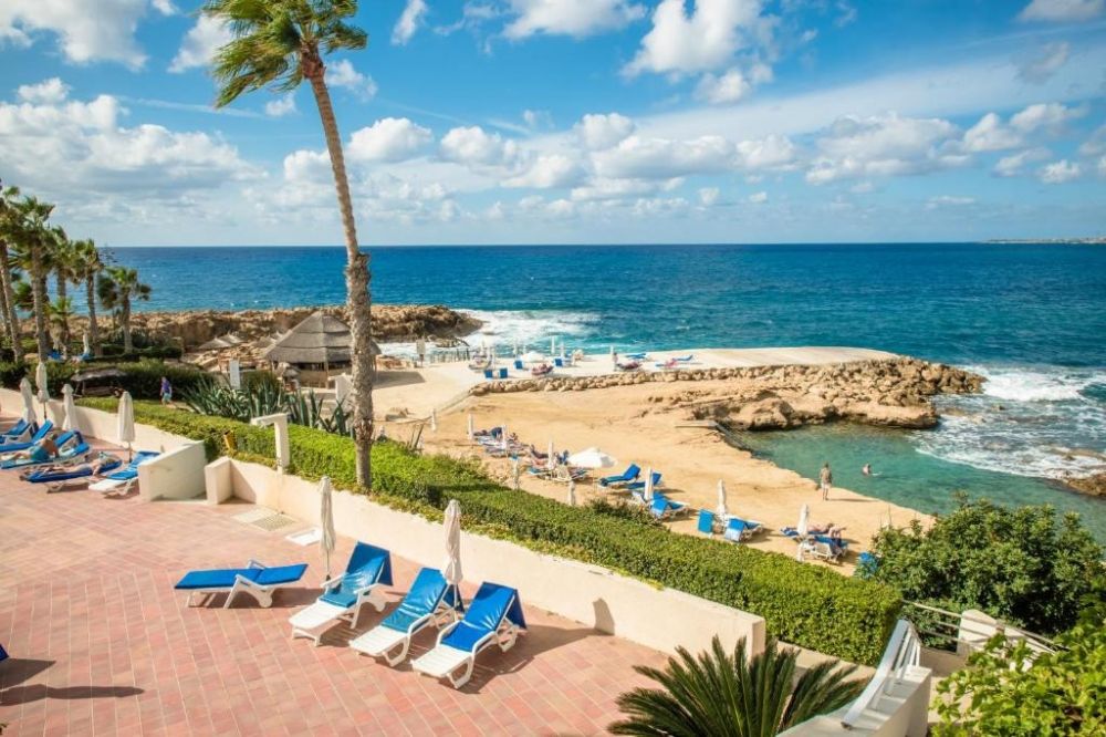 Cynthiana Beach Hotel 3*