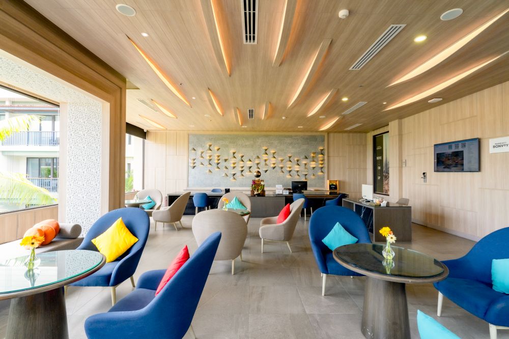 Le Meridien Khao Lak Beach 5*