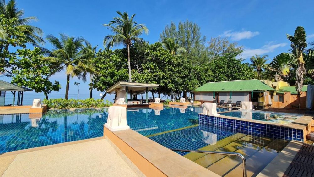 Baan Khao Lak Beach Resort 4*