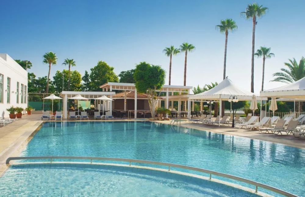 Ajax Hotel 4*
