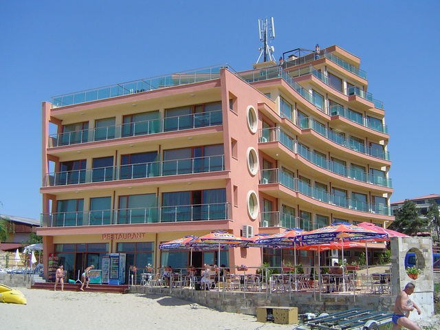 Sunny Bay Apart Hotel 3*