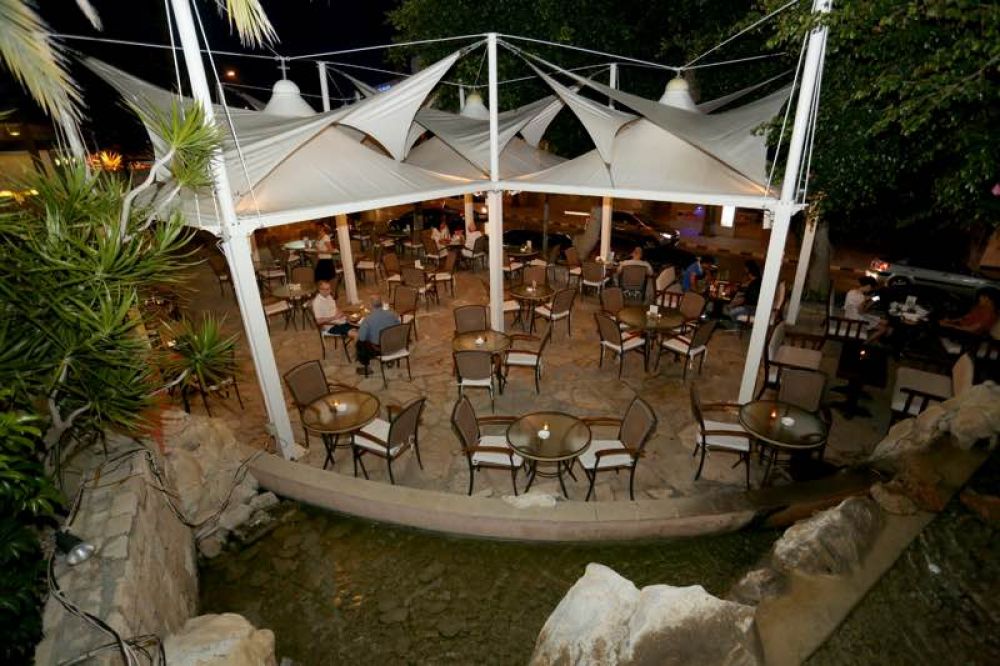 Dionysos Central Hotel 3*