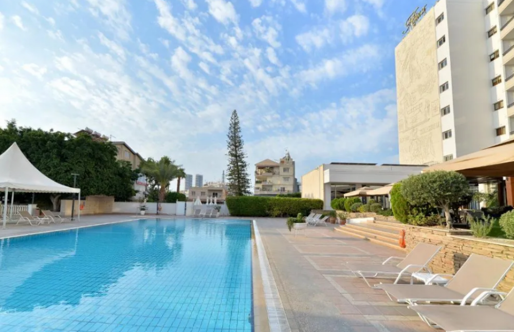 Ajax Hotel 4*