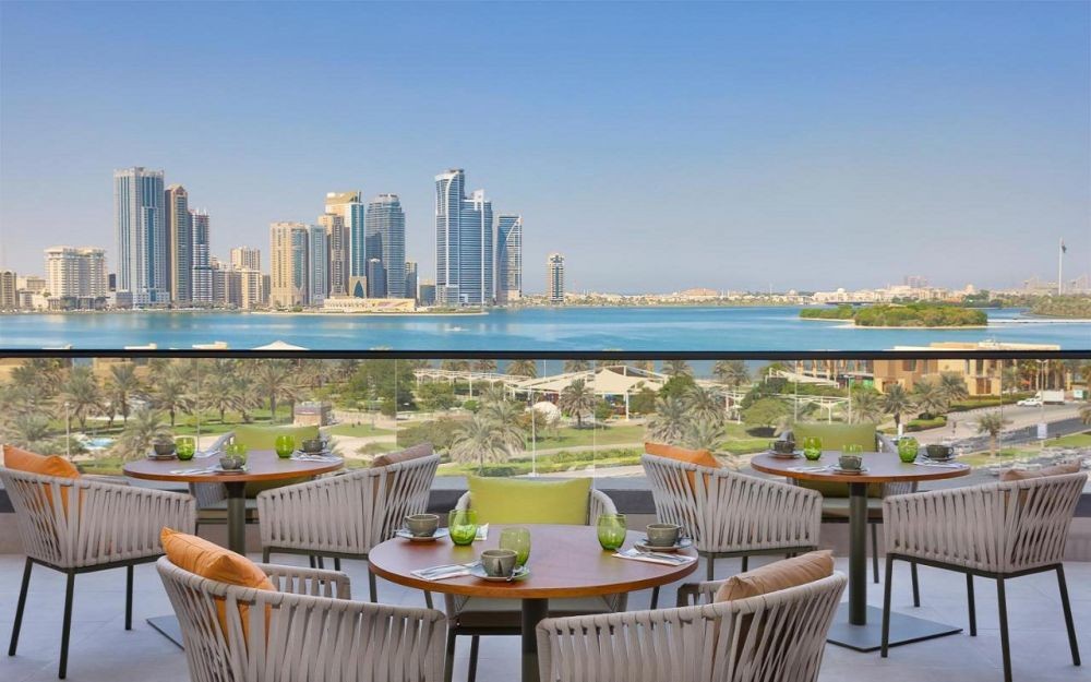 Doubletree by Hilton Sharjah Waterfront Hotel 4*