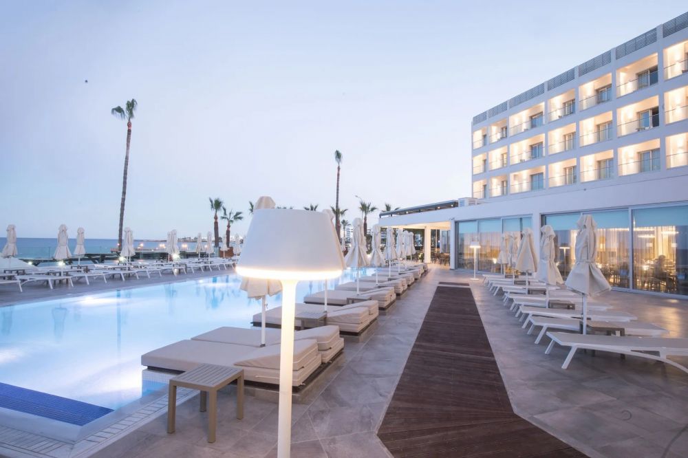 Evalena Beach Hotel 4*