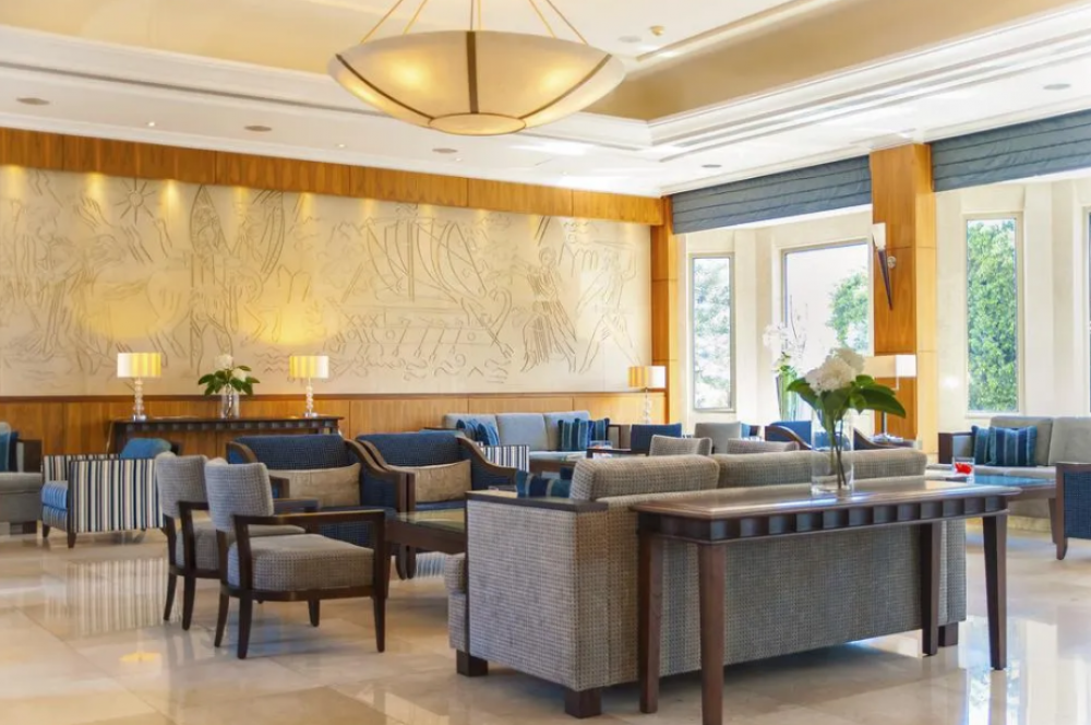 Ajax Hotel 4*