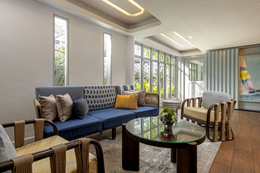 Boathouse 5*