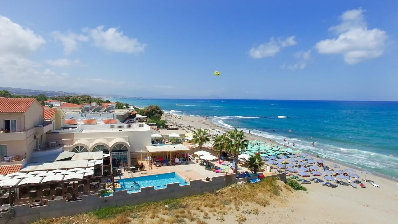 Seafront Beach Hotel Apartments 3*