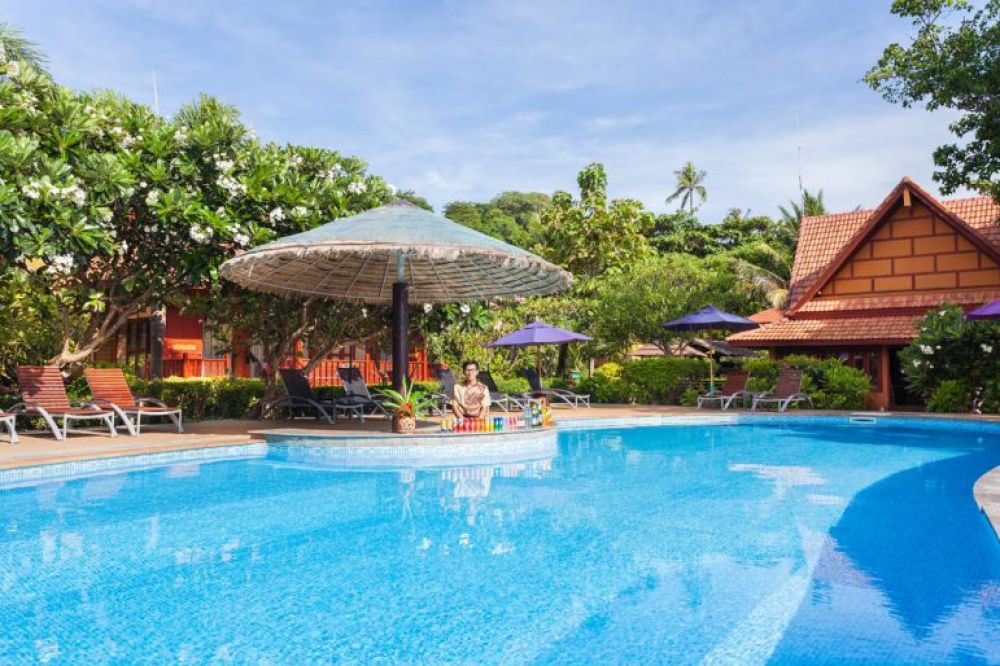Phi Phi Erawan Palms Resort 3*