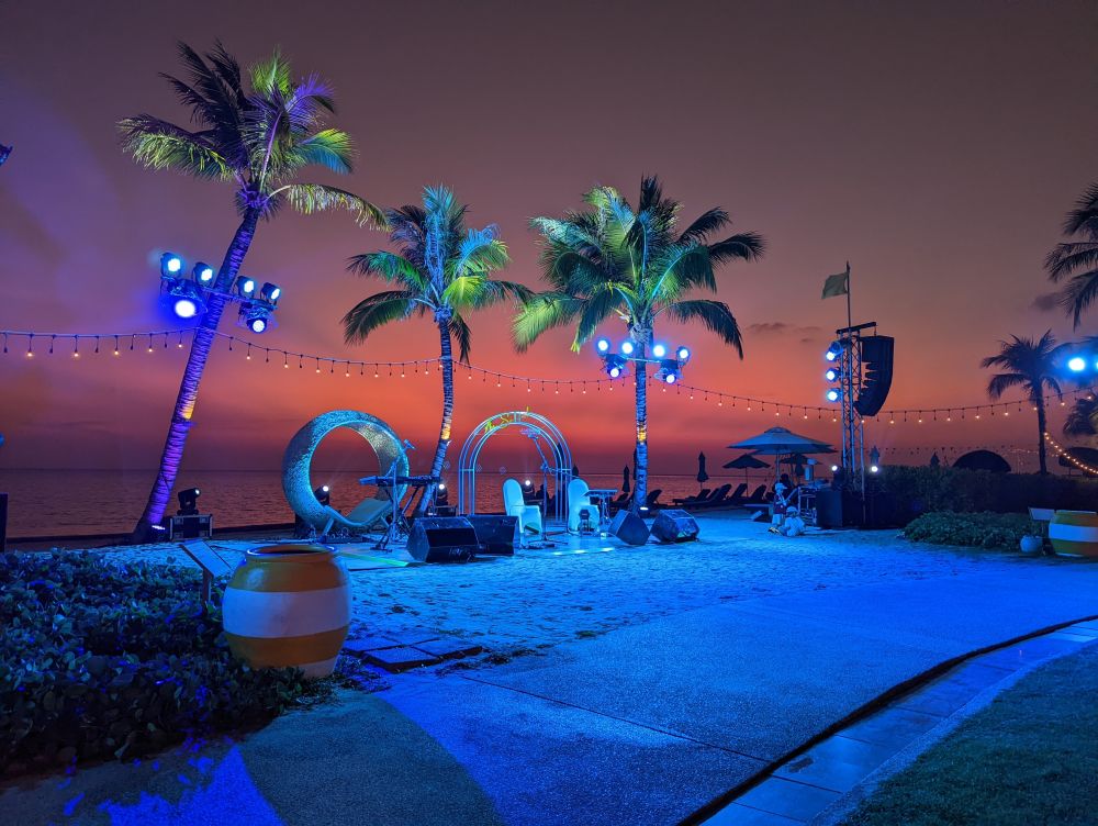 Le Meridien Khao Lak Beach 5*
