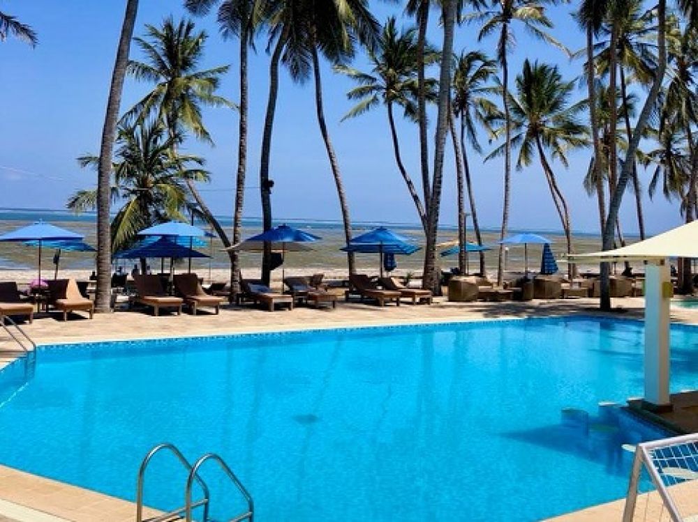 Kenya Bay Beach Hotel 3*