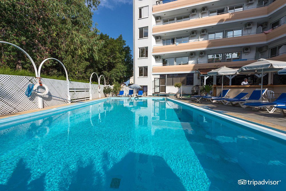 San Remo Hotel 2*