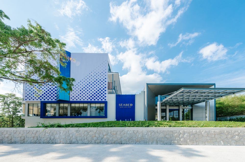 Seabed Grand Hotel Phuket 5*