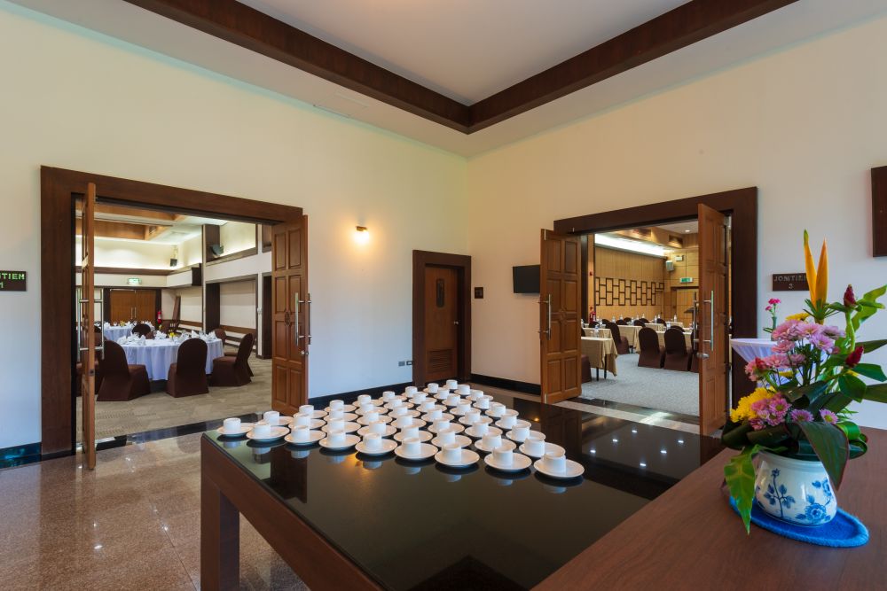 Pinnacle Grand Jomtien 4*