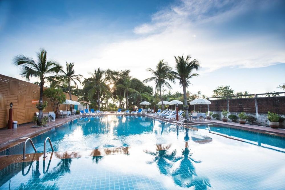 Twin Palms Resort Pattaya 3*