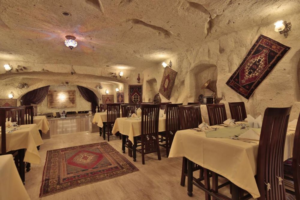 Fosil Cave Hotel 4*