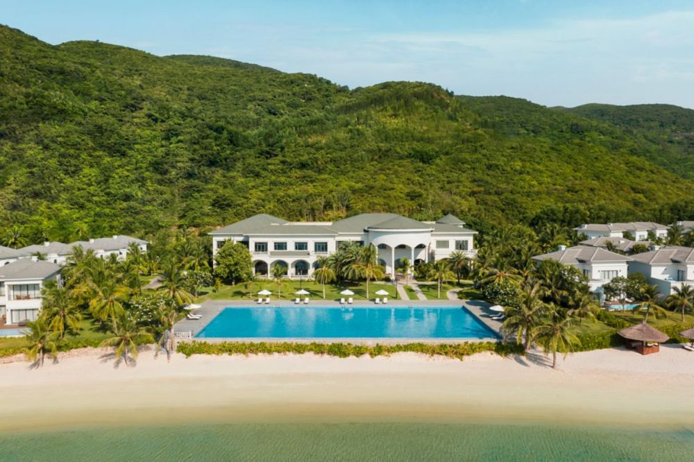 Nha Trang Marriott Resort & Spa Hon Tre Island 5*