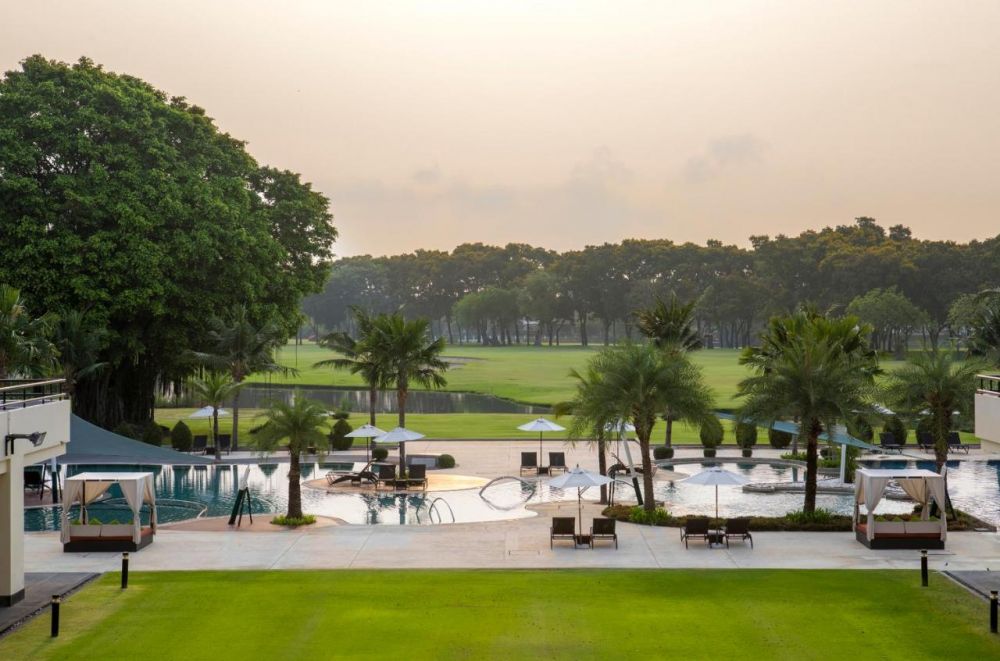 Eastin Thana City Golf Resort 4*