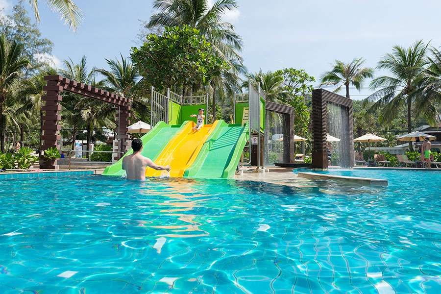 Kata Thani Phuket Beach Resort 5*