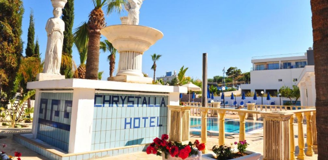 Chrystalla Hotel 3*