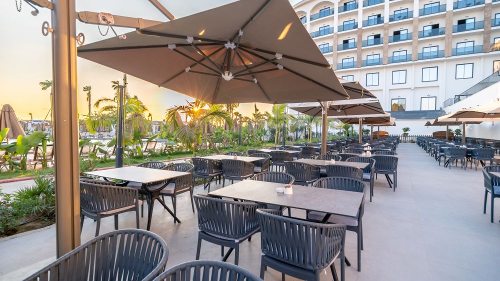 Raxeria Hotel 5*