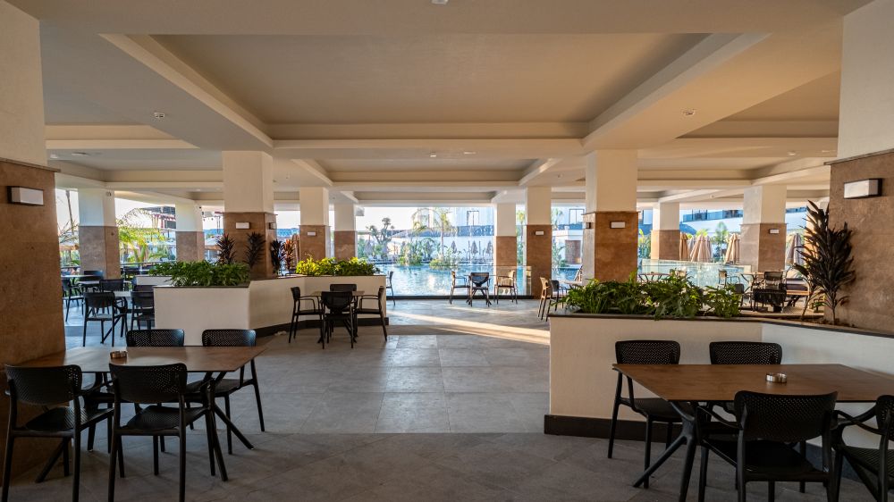 Raxeria Hotel 5*