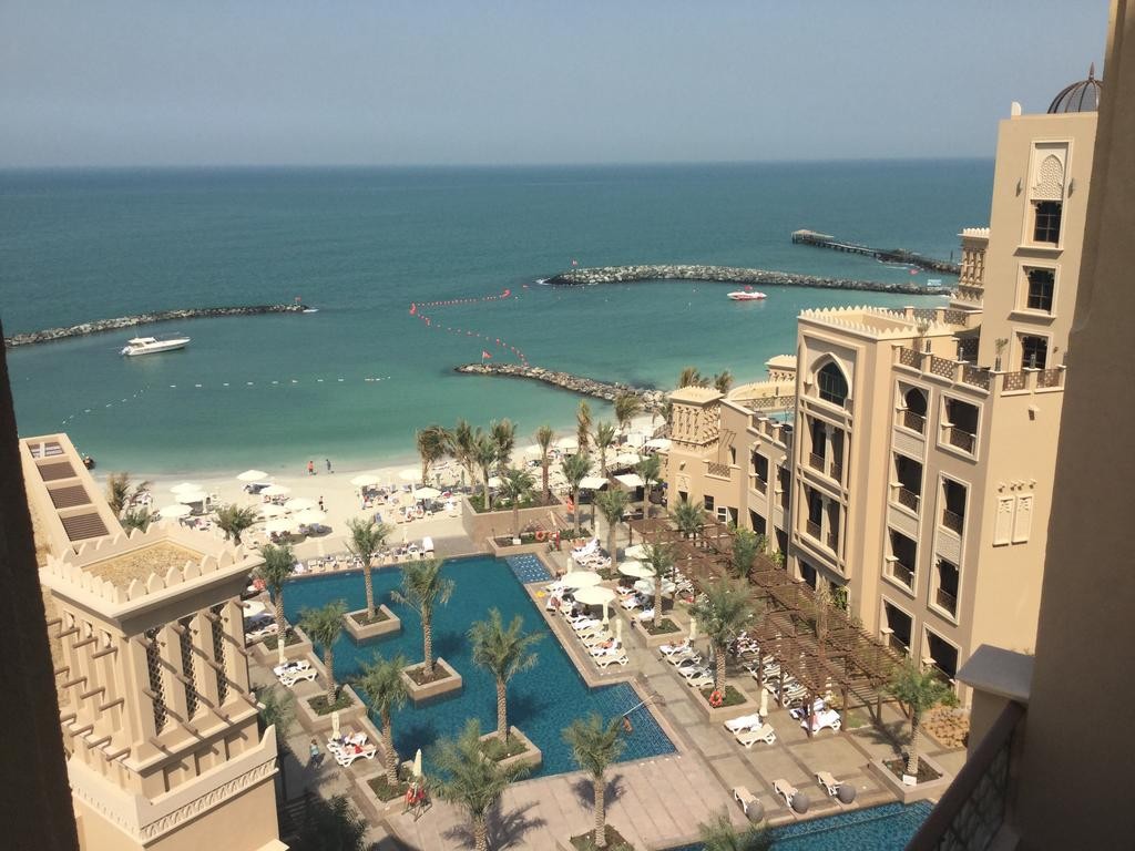 Sheraton Sharjah Beach Resort & SPA 5*