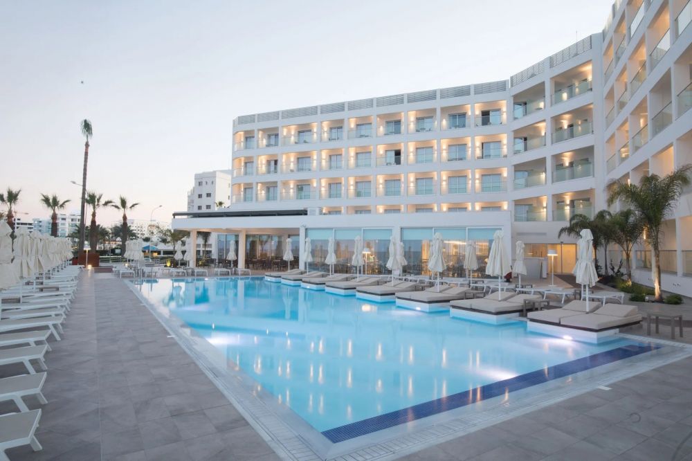Evalena Beach Hotel 4*