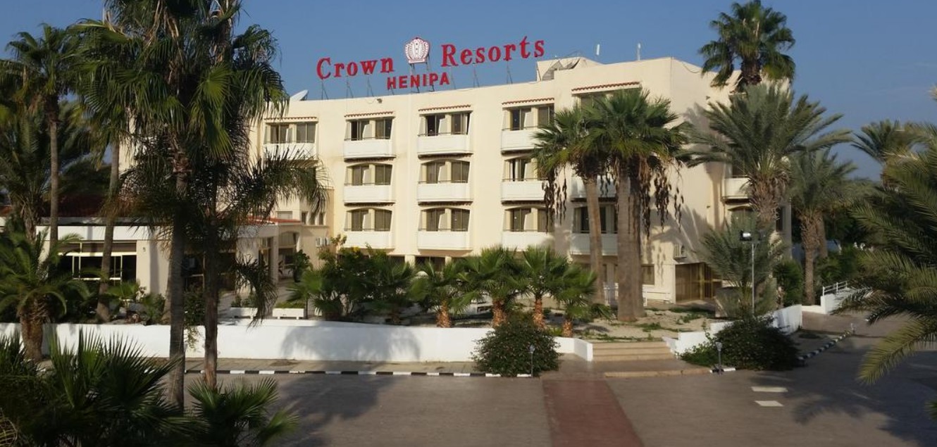 Crown Resorts Henipa 3*