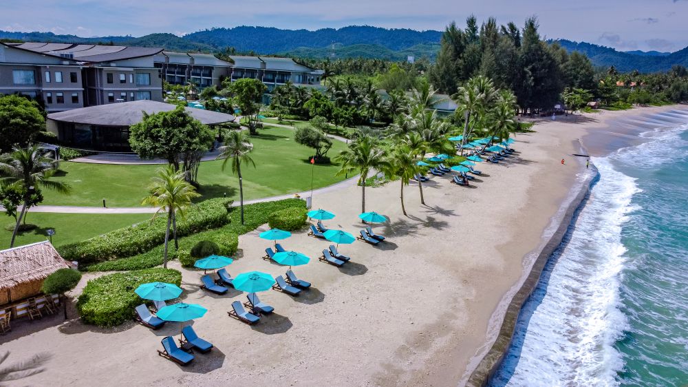 Le Meridien Khao Lak Beach 5*