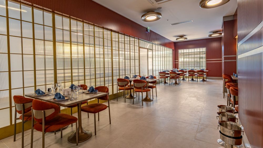 Raxeria Hotel 5*