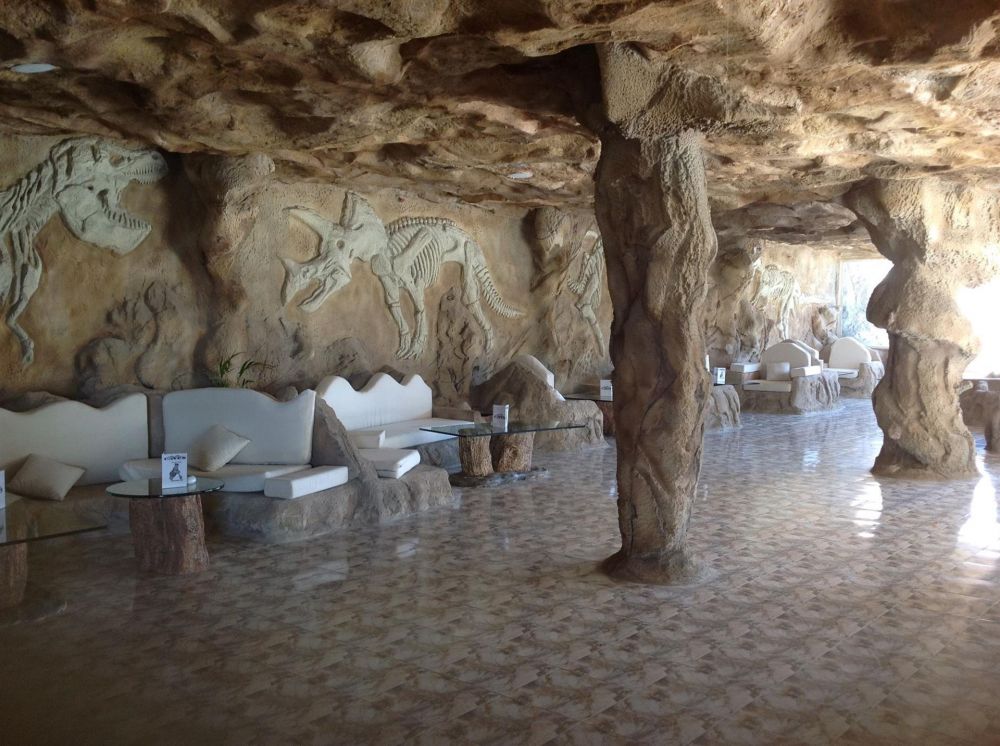 Caves Beach Resort Hurghada 5*