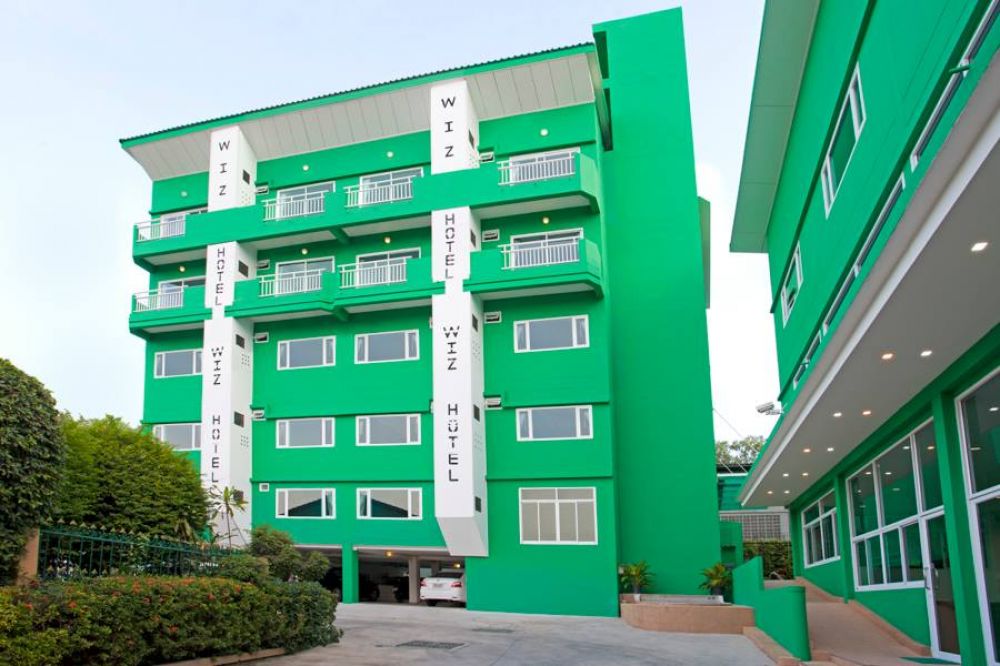 Wiz Hotel 3*
