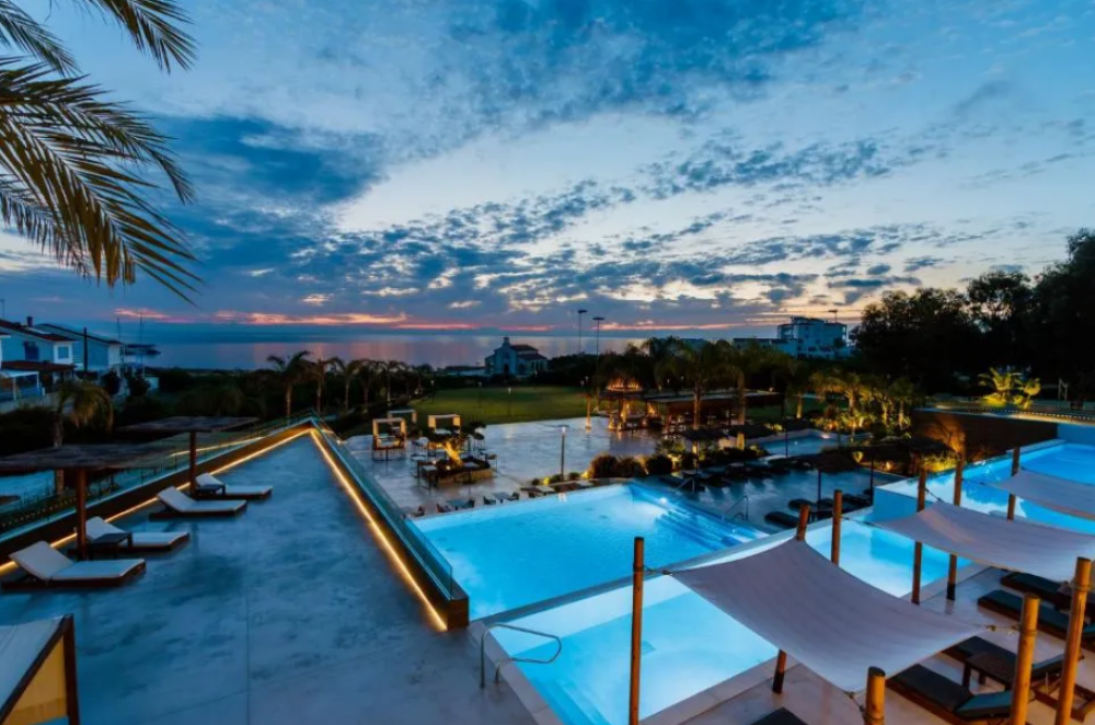Cavo Zoe Seaside Hotel 4*